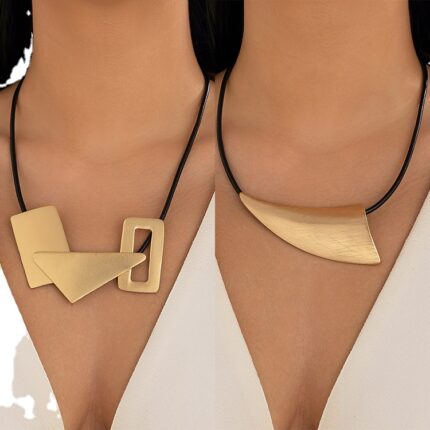 Custom Punk Horn Design Necklace, Exaggerated Geometric Pendant Clavicle Chain for Women