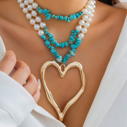 Exaggerated Big Love Heart Pendant Choker Necklace for Women Wed Bridal Goth Multilayer Imitation Pearl Stone Necklace