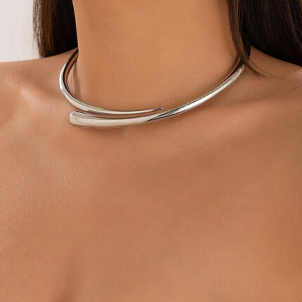 New Simple Design Spring Opening Collar Women's Irregular Geometric Pendant Necklace