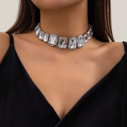 Exaggerated Large Ice Rhinestone Collarbone Chain Women Necklace Retro Punk Wedding Bride Jewelry Accessories