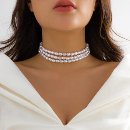 Vintage Multilayer Layer Baroque Pearl Choker Necklaces for Women Elegant White Bead Short Clavicle Chain Jewelry Set