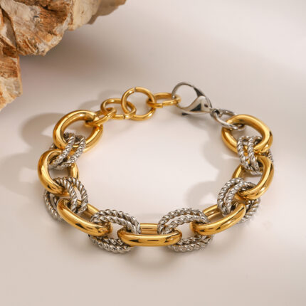 New Europe and the United States Fashion Simple Stainless Steel Cuba Does Not Fade Ladies Bracelet Jewelry